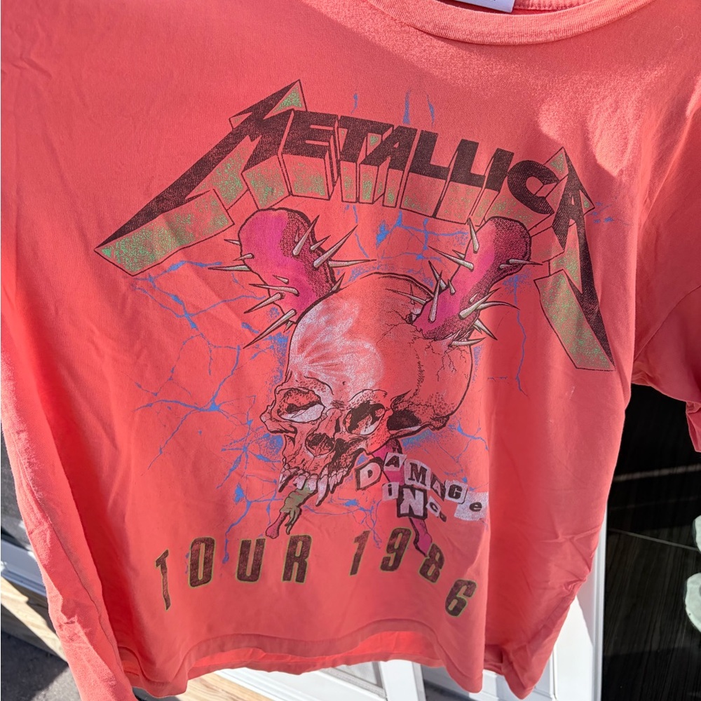 Metallica Tour 1986 Graphic Tee - women’s size M/L